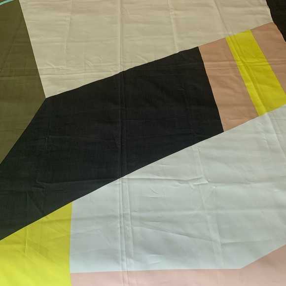 NWT H&M Oversized geometric multicolor scarf - Picture 9 of 9